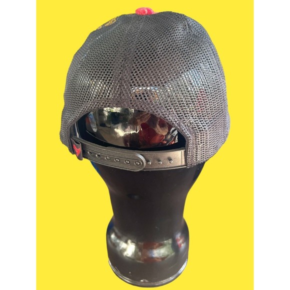 Tampa Bay Buccaneers Hat Womens Red Snapback Trucker Cap Reebok Embroidered Flag - Picture 5 of 8